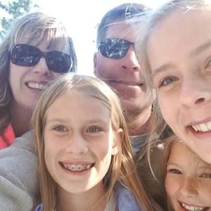 Meet your Posher, Corina